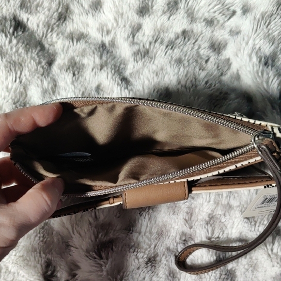 Relic by Fossil Black and Cream Elephant Wristlet - Picture 5 of 5